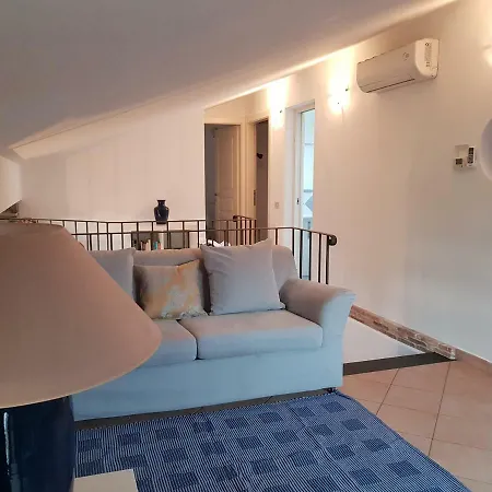 بيت للعطل Il Convento Sul Mare سانتو ستيفانو أل ماري